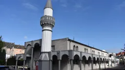 3 mosques in Germany receive threat messages