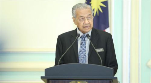 Malaysian king appoints Mahathir as interim premier