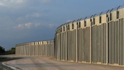 100 million euros for steel fence in Evros