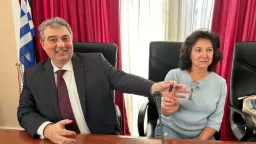Vice-President of Xanthi Kurtidis hands over the office