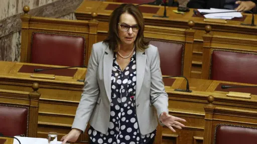 Another MP quits SYRIZA, leaving main opposition with 35 seats