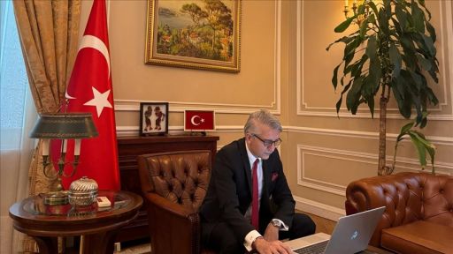 Turkish ambassador to Greece votes in Anadolu’s photo contest