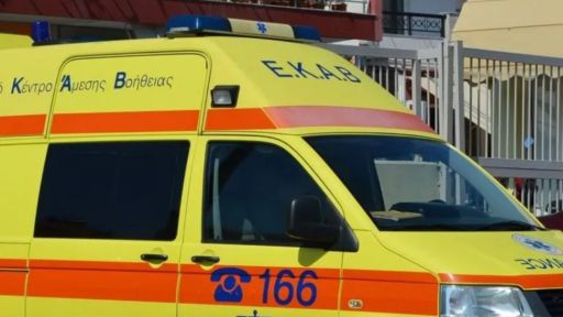 Businessman Chrysohoidis donates ambulance to Komotini Hospital