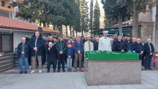 Lawyer Ramadan Nizam sends off his father to eternity