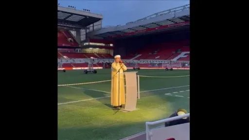 English club Liverpool host Ramadan fast-breaking event