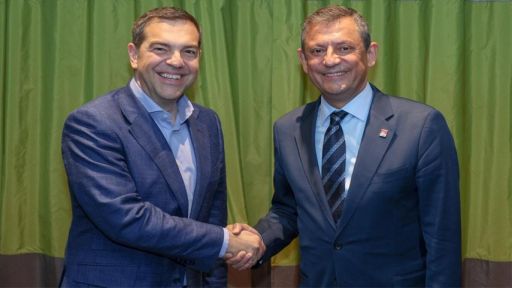 Tsipras invites CHP’s Özel to Athens
