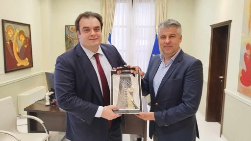 Region President Topsidis meets with Education Minister Pierrakakis