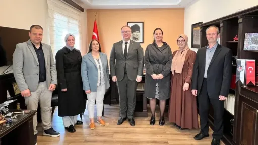 PTA pay visit to to Consul General Ünal