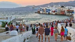 Record number of Turkish tourists in Greece!