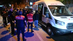 656 irregular migrants, 52 smugglers caught across Türkiye