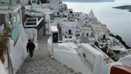 1,440 earthquakes recorded in Santorini since Feb. 1