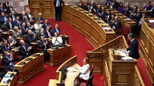 Parliament rejects no-confidence motion