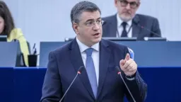 Tzitzikostas presents EU strategy for automotive industry, focusing on innovation and sustainability