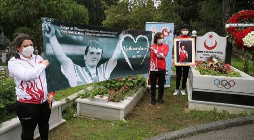 Suleymanoglu remembered on anniversary of death