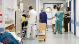 Greek citizens dissatisfied with National Health System, survey finds