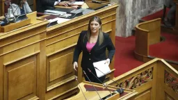 Course of Freedom narrows gap with New Democracy to single digits, poll shows