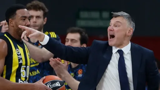Fenerbahçe's Jasikevicius bags EuroLeague Coach of the Year crown