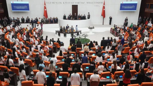 Türkiye marks April 23 with children, heritage celebrations
