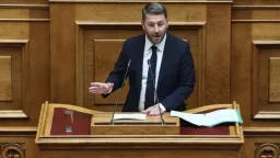 Androulakis criticises government's stance on Türkiye during Parliament debate