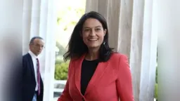 Two out of three Greeks who worked abroad have returned, says labor Minister Kerameus