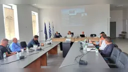 Yassıköy Municipality hosts information session on stray animal welfare