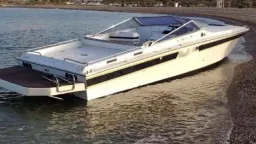 Three arrested after 194kg of cannabis found on Glyfada speedboat