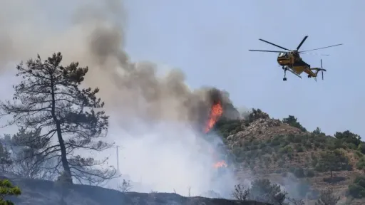 Wildfire rages for second day on Chios, evacuations ordered