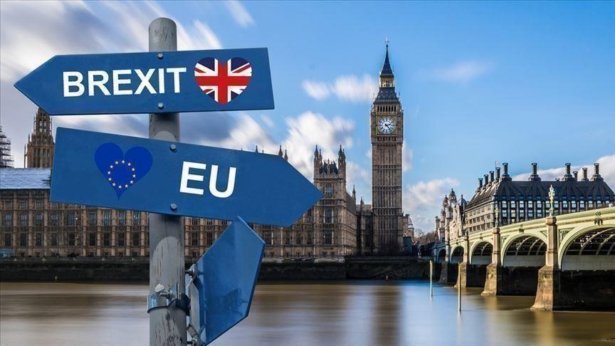 British lawmakers back Brexit deal