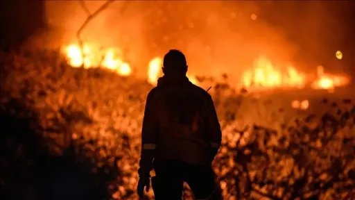 Major wildfire prompts evacuation of over 5,000 residents, tourists in eastern Crete