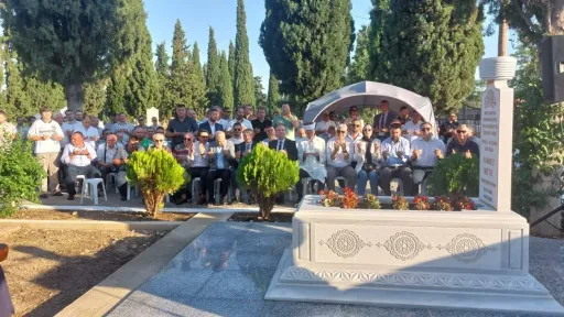 Late Mufti Ahmet Mete commemorated at his graveside on 3rd anniversary of his passing