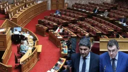 Parliament lifts immunity of Avgenakis, Papadopoulos