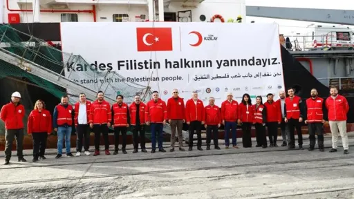Türkiye continues to deliver aid to Gaza