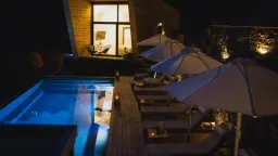 Airbnb-style rentals in Greece hit record high in 2025
