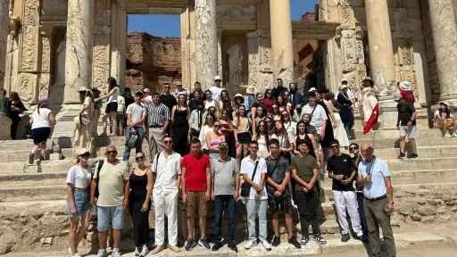 Youth from İskeçe explore İzmir
