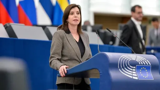 Former New Democracy MEP, ex-officials to face trial in November over ‘email gate’