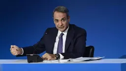 Mitsotakis rules out electoral law change, rejects leadership speculation in ND