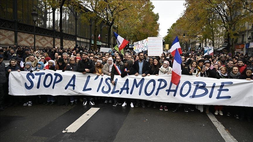 France: Muslim groups pressured to sign bill