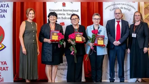 Pervin Hayrullah from Western Thrace honored with “service to Turkish language and culture award”