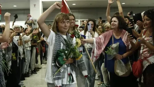 27 Greek citizens, 134 activists repatriated from Israel after Gaza Flotilla