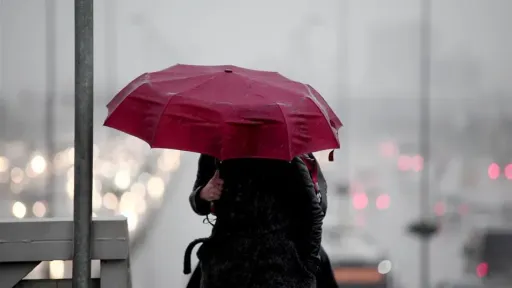 Heavy rain and storms sweep across Greece as temperatures drop sharply