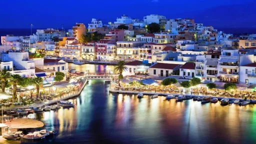 South Aegean islands push for tourist fee to offset daily visitor costs