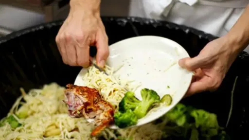 EU struggles to cut food waste as Greece ranks 3rd worst in 2023