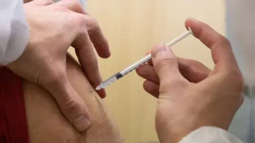 EODY urges timely COVID-19 vaccination for vulnerable groups