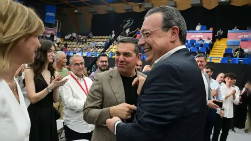 Overwhelming “yes” to cooperation with Tsipras by SYRIZA’s political secretariat