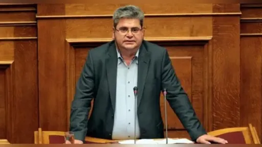 Zeybek condemns closure of ELTA branches