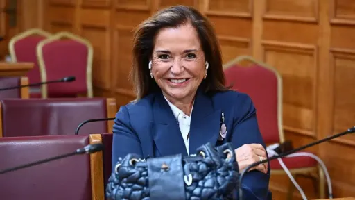 Bakoyannis predicts Tsipras’ return with leader-centered new party