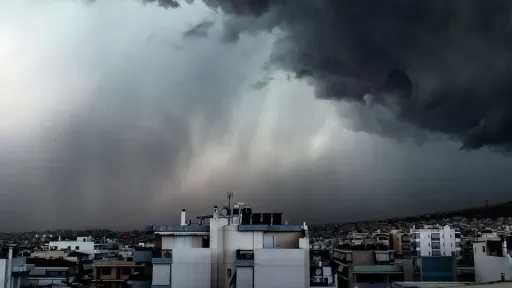 Storms intensify as heavy rain, hail forecast across Greece