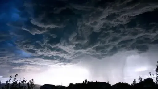 Widespread showers expected Wednesday as Southeast winds strengthen