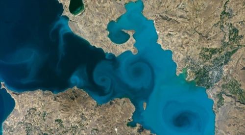Photograph of Turkey's Lake Van wins NASA competition