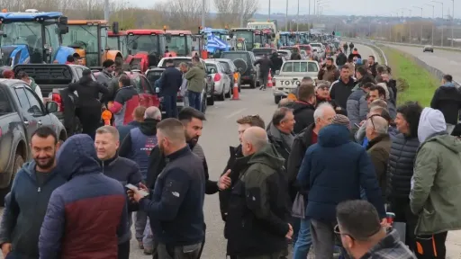 Strong support for farmers in Rhodope: MPs, Mayors, and NGOs join highway protest